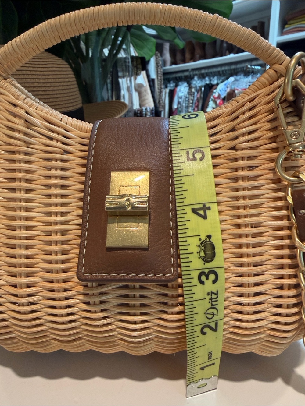 J. McLaughlin Wicker Crossbody in Tan with Gold Chain - Picture 3 of 11